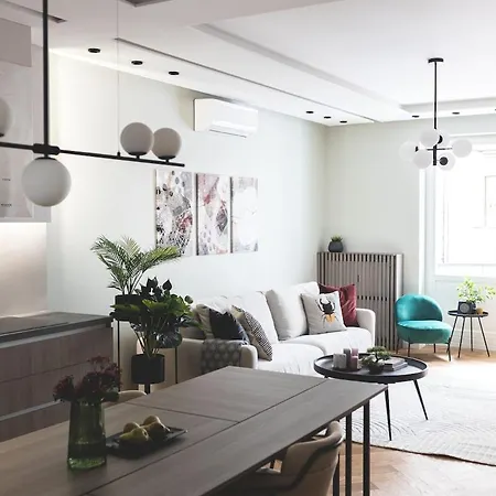 Downtown Luxe Living With Balcony شقة *