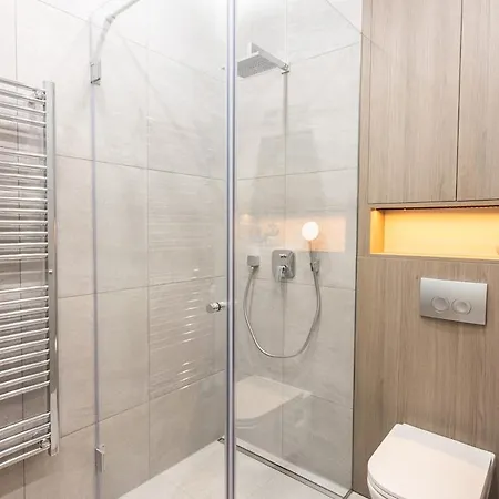 Downtown Luxe Living With Balcony * Budapest