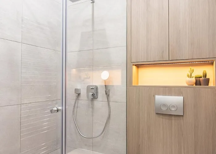 Apartament Downtown Luxe Living With Balcony *