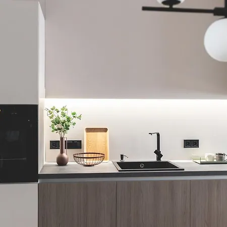 Downtown Luxe Living With Balcony Daire Budapeşte