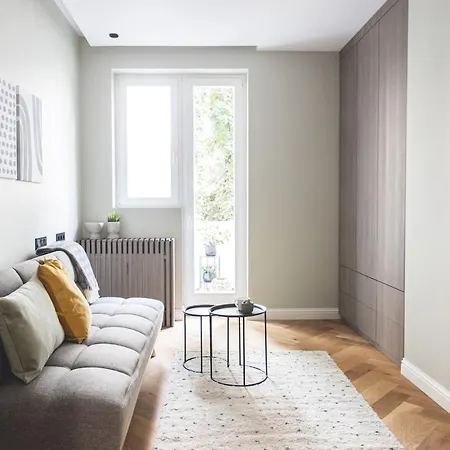 Daire Downtown Luxe Living With Balcony Budapeşte